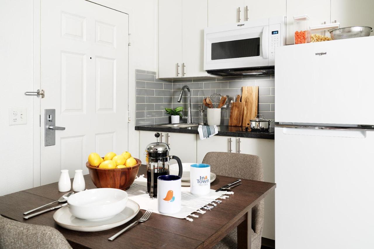 Intown Suites Extended Stay Minneapolis Mn - バーンズビル エクステリア 写真