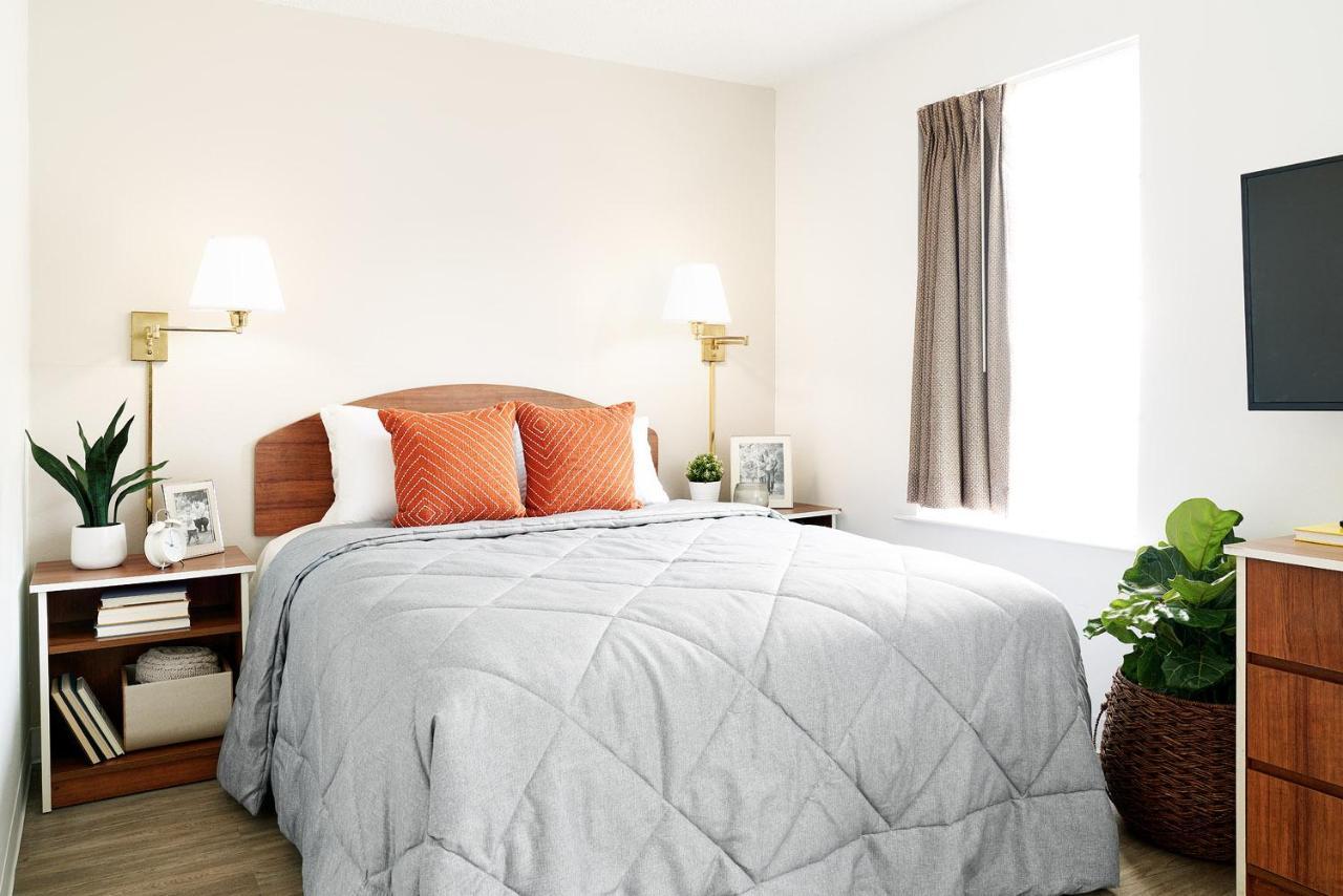 Intown Suites Extended Stay Minneapolis Mn - バーンズビル エクステリア 写真